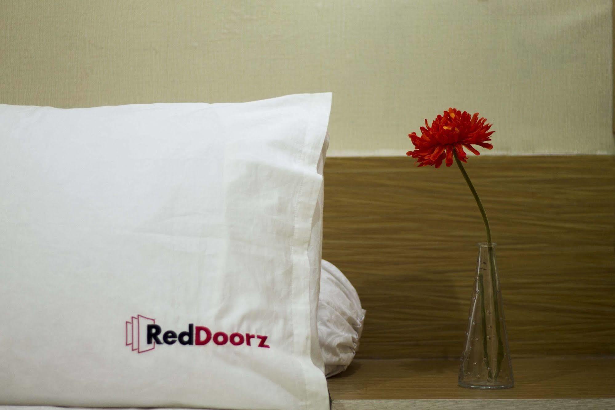 Reddoorz @ Pantai Cemara Sanur Hotell Eksteriør bilde